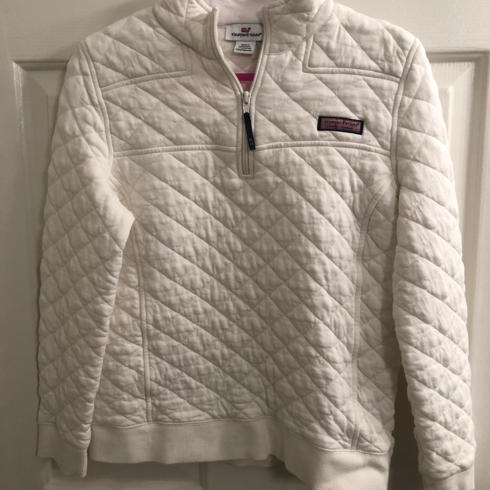 Vineyard vines pullover!
